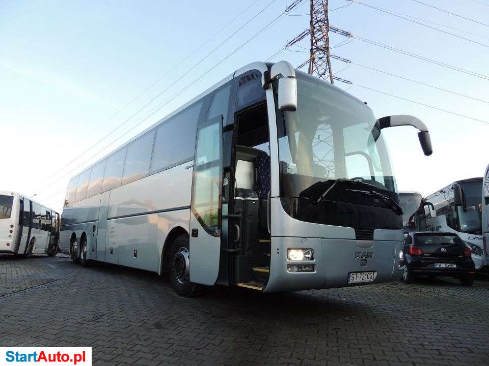 MAN MAN LIONS COACH 59+2