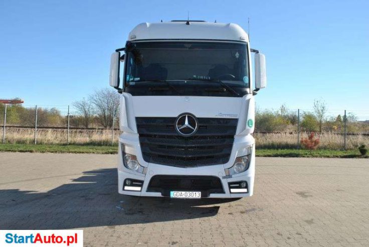 Mercedes-Benz 1845LS MP4