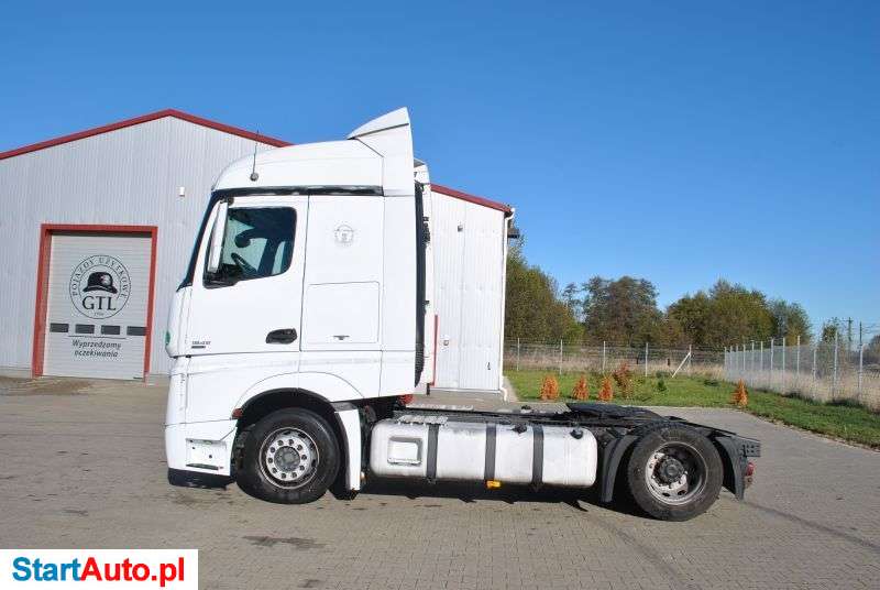 Mercedes-Benz 1845LS MP4