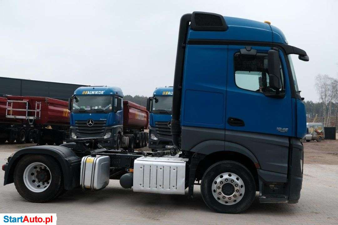 Mercedes-Benz Actros 1842