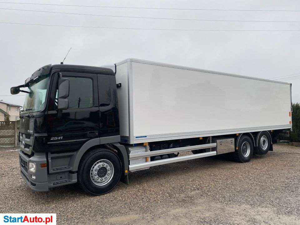 Mercedes-Benz Actros 2541 / MP3 / 6×2 / Euro 5 / Izoterma / Winda /