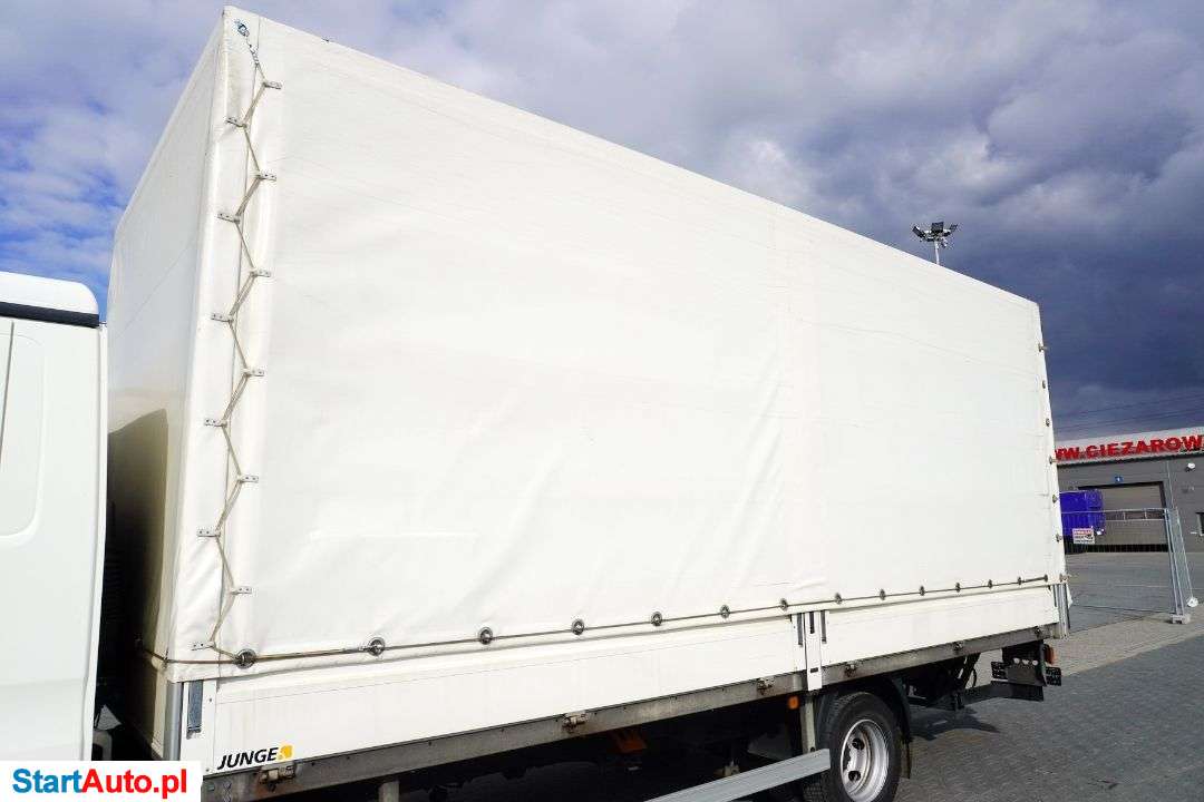 JUNGE Zabudowa Plandeka , Winda Dhollandia 1.000kg , Pilot , Burty Dzielone , Zabudowa Jak Nowa , 6 X 2,5 X 2,5m , Zabudowa Plandeka Firanka