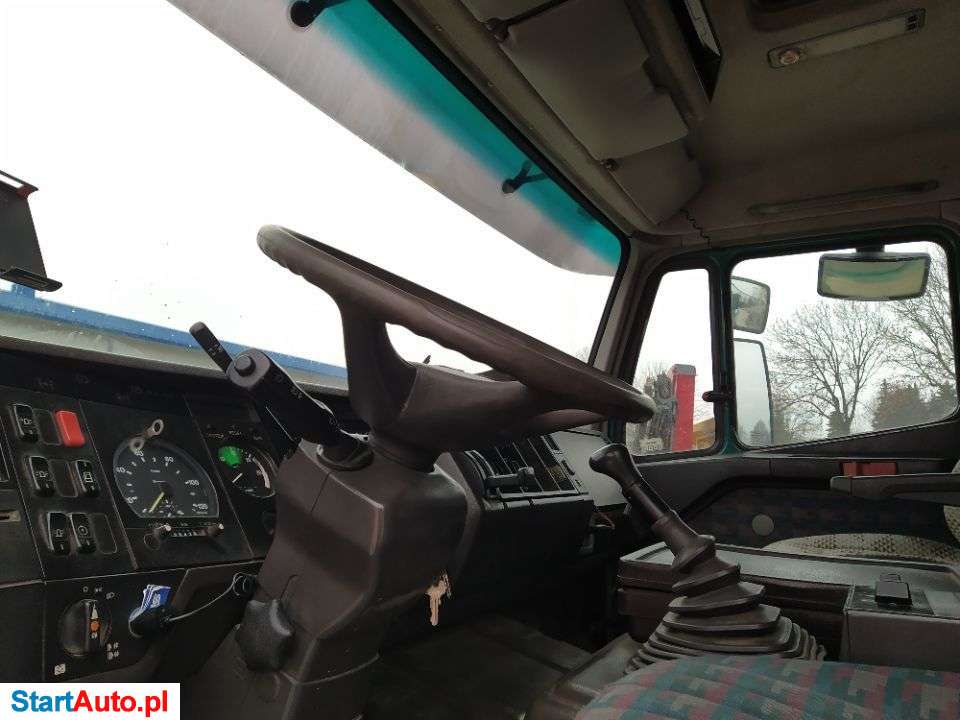 Mercedes-Benz SK 1824