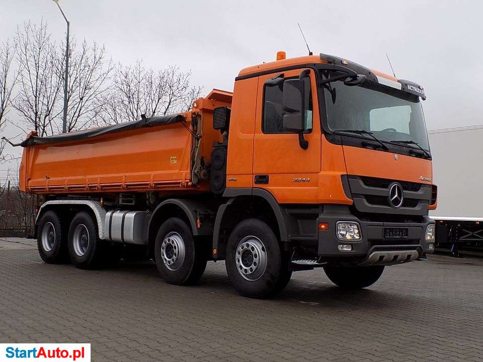 Mercedes-Benz 3244 8×4