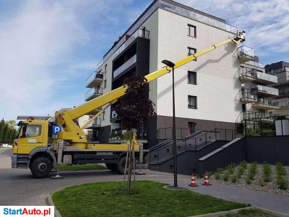 Mercedes-Benz Axor Podest Zwyżka Podnośnik