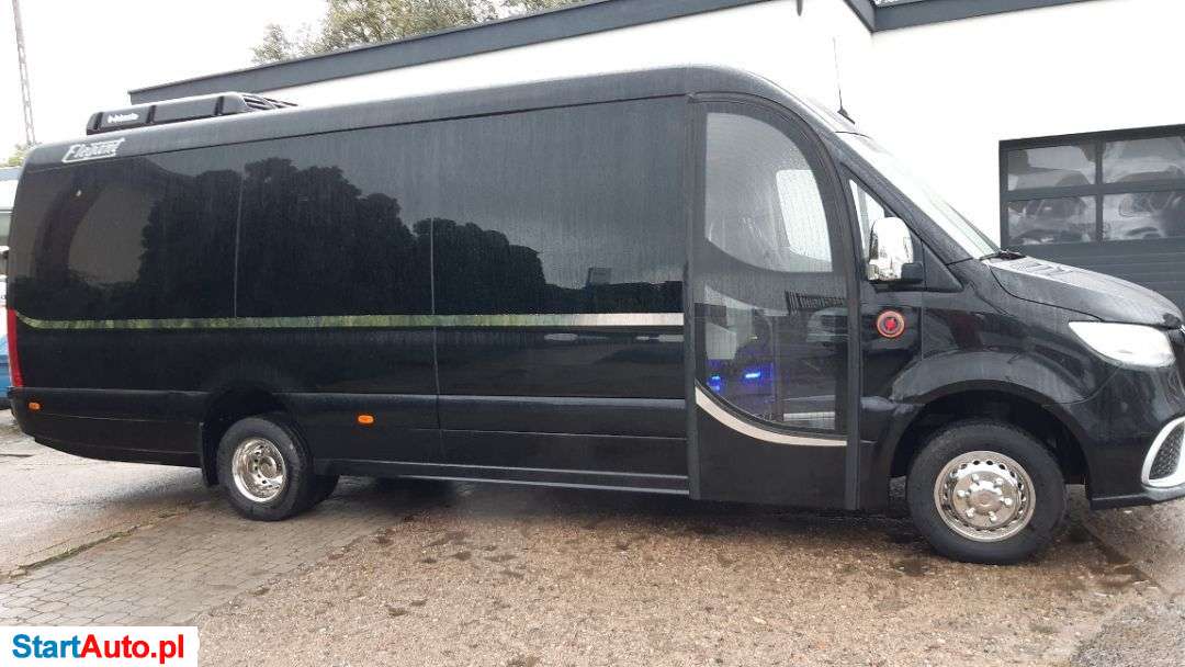 Mercedes-Benz Sprinter 907