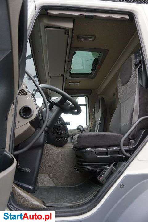 DAF / CF / 75.360 / EURO 5 / 6 X 2 / CHŁODNIA + WINDA / 20 EUROPALET