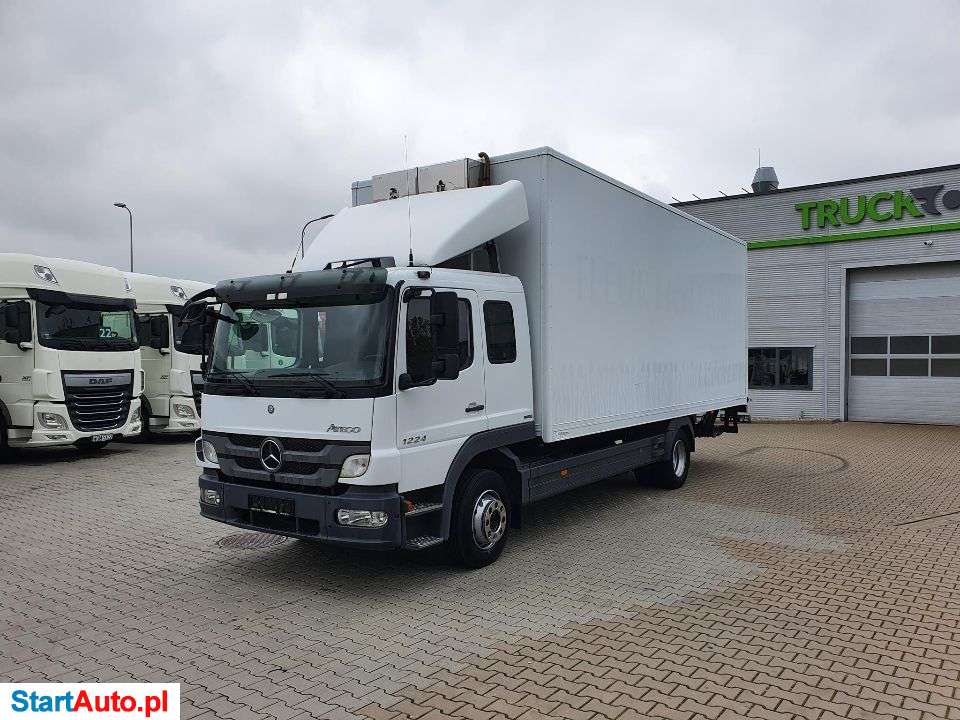 Mercedes-Benz Atego 1224 Sypialka Winda