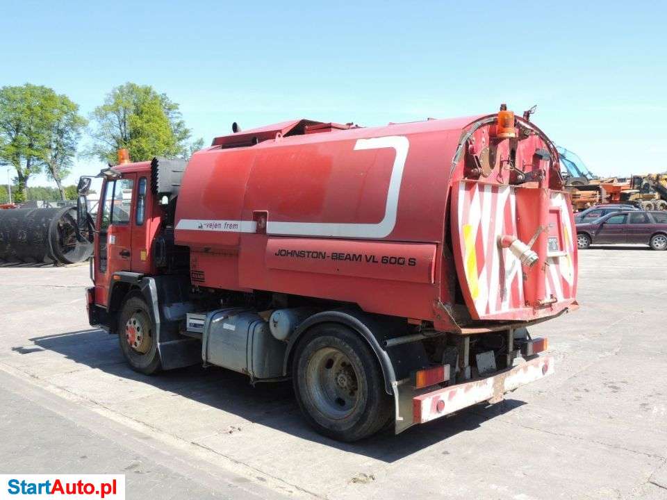 Volvo FL615 Zamiatarka Johnston-Beam VL600 S, 1996rok, USZKODZONY
