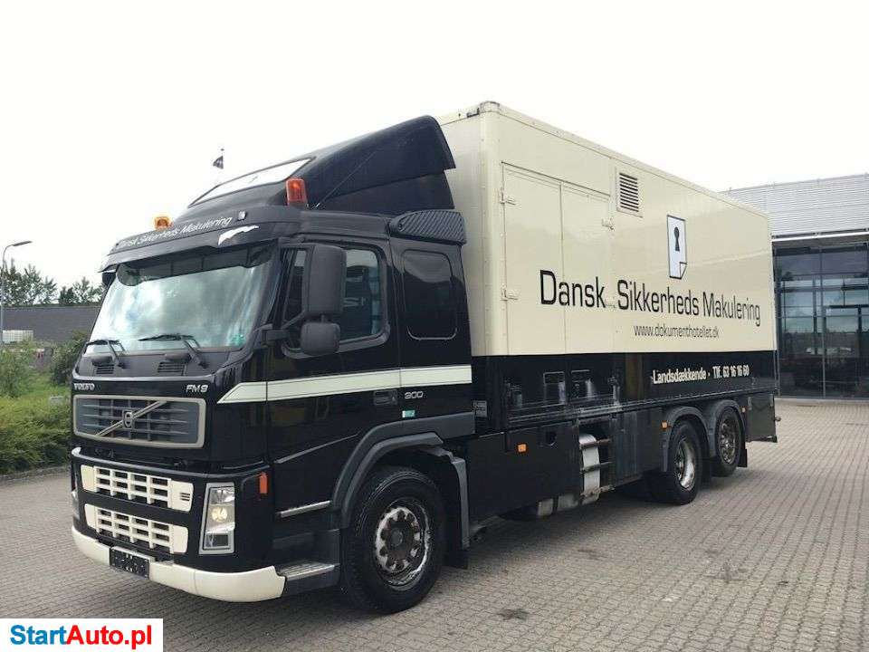 Volvo FM 9 300 KONTENER 300TYS KM
