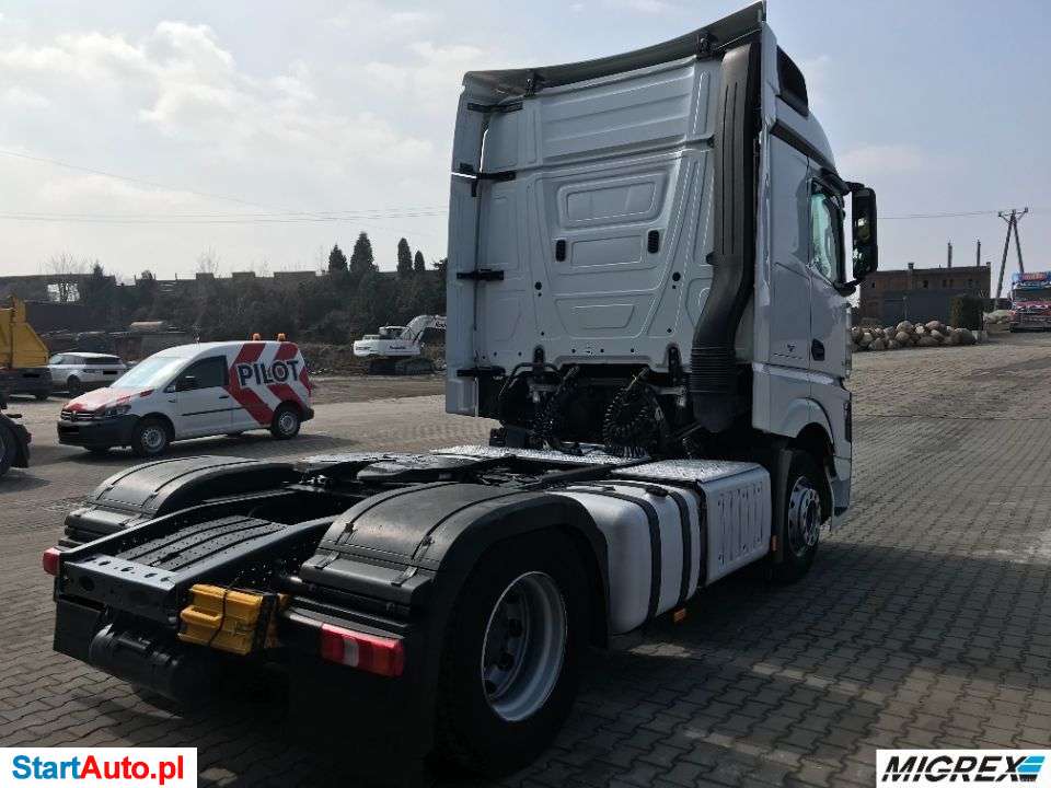 Mercedes-Benz Actros 1845