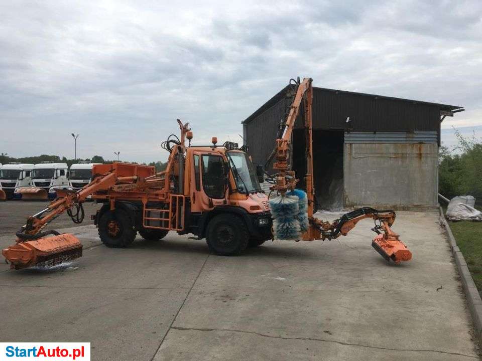 Mercedes-Benz UNIMOG 405/40