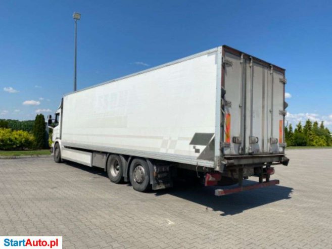 Scania P330