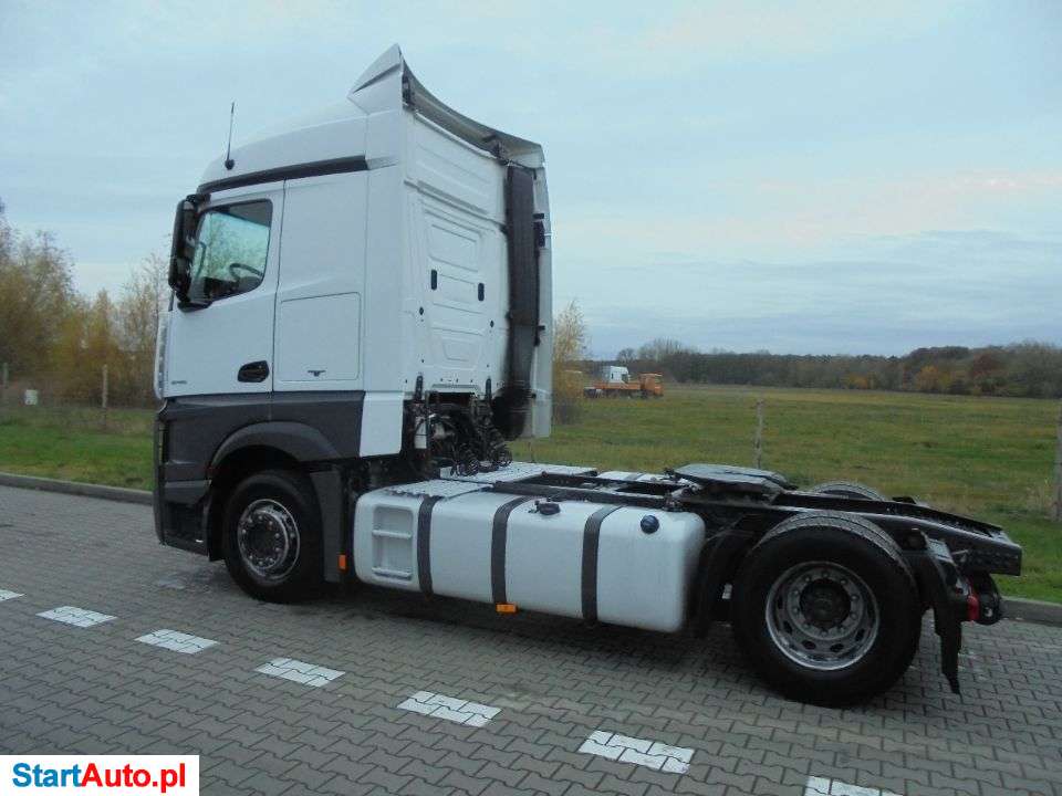 Mercedes-Benz Actros MP4