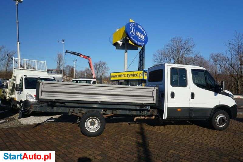 Iveco 65C17 DOKA Brygadówka Skrzynia HDS