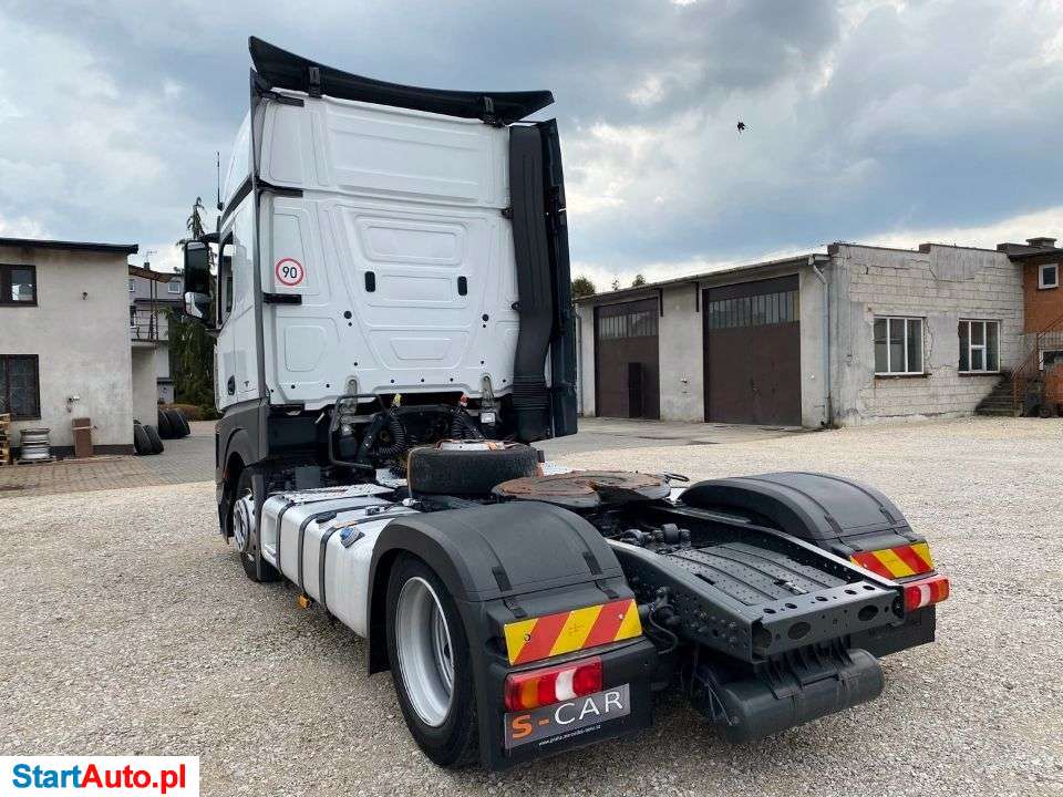 Mercedes-Benz 1848 Actros MP4 GigaSpace Low Deck Mega