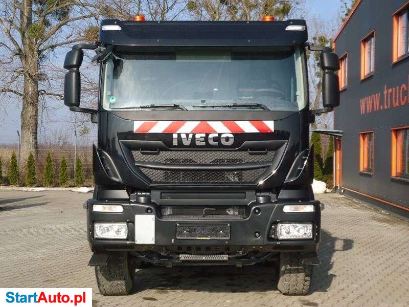Iveco TRAKKER 450 8×4 EURO6 WYWROTKA TRÓJSTRONNA