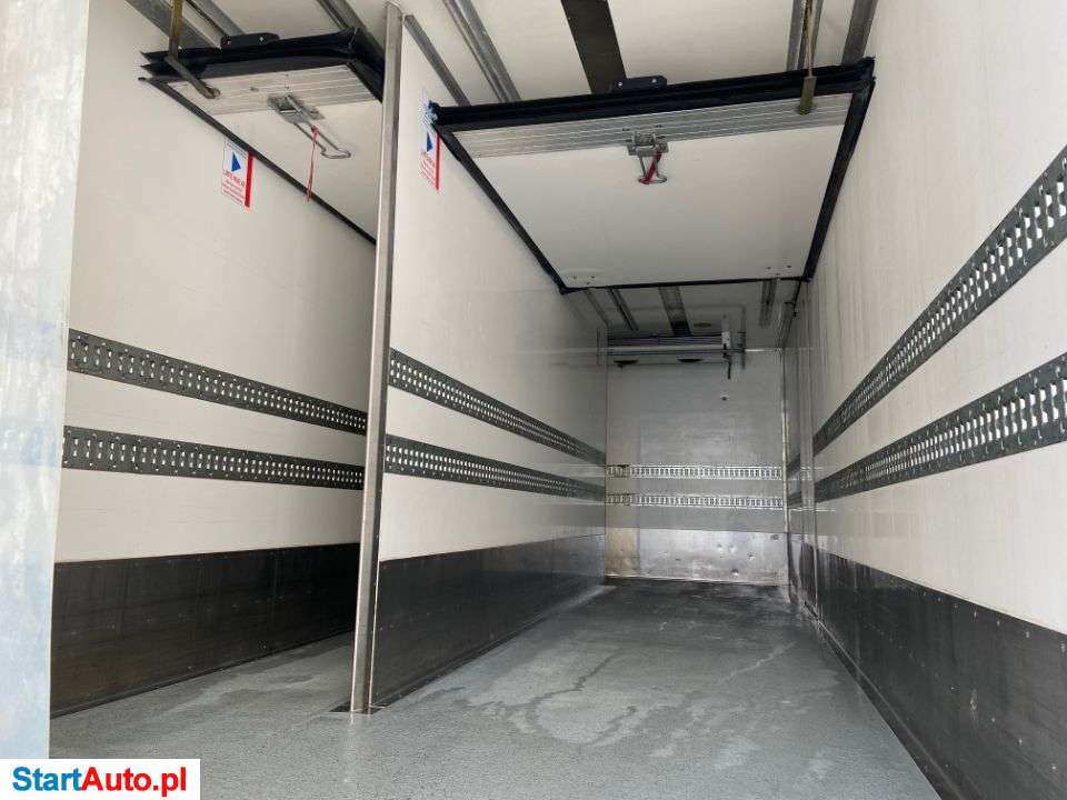 Renault MIDLUM 270 DXI 16 T CARRIER SUPRA 950 MT