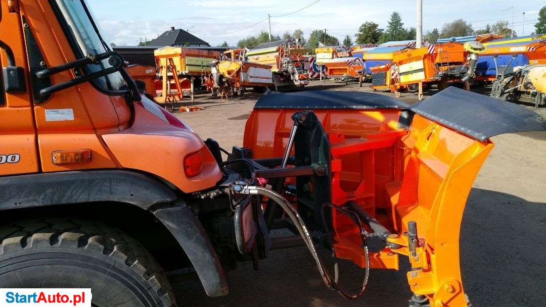 Mercedes-Benz UNIMOG 405/12 U400