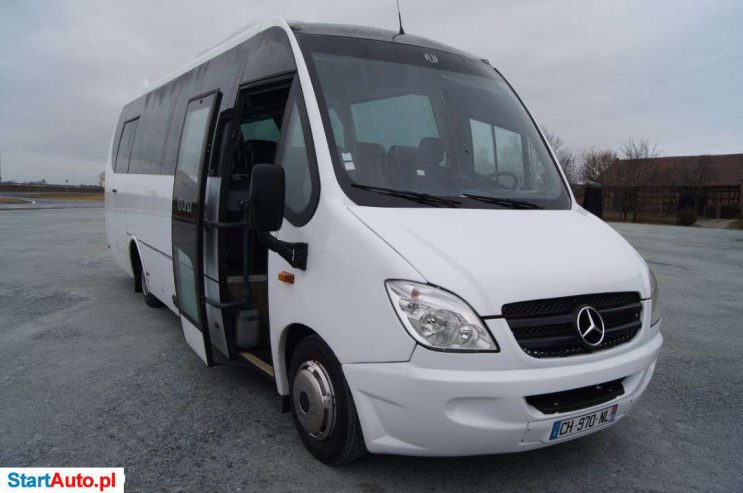Mercedes-Benz UNUI