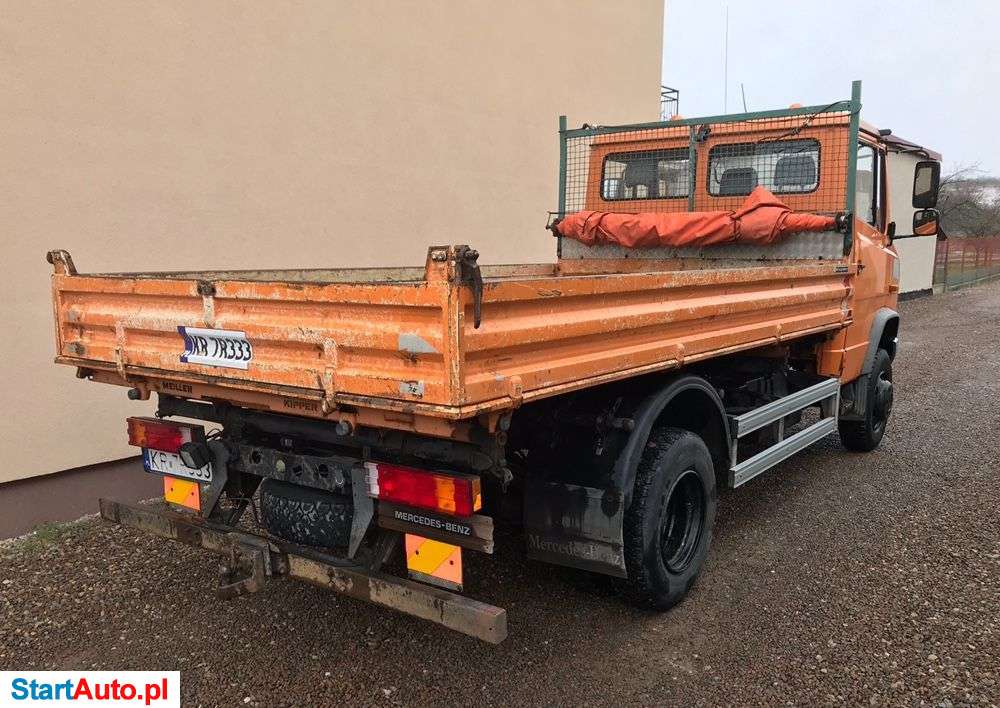 Mercedes-Benz 818 4×4