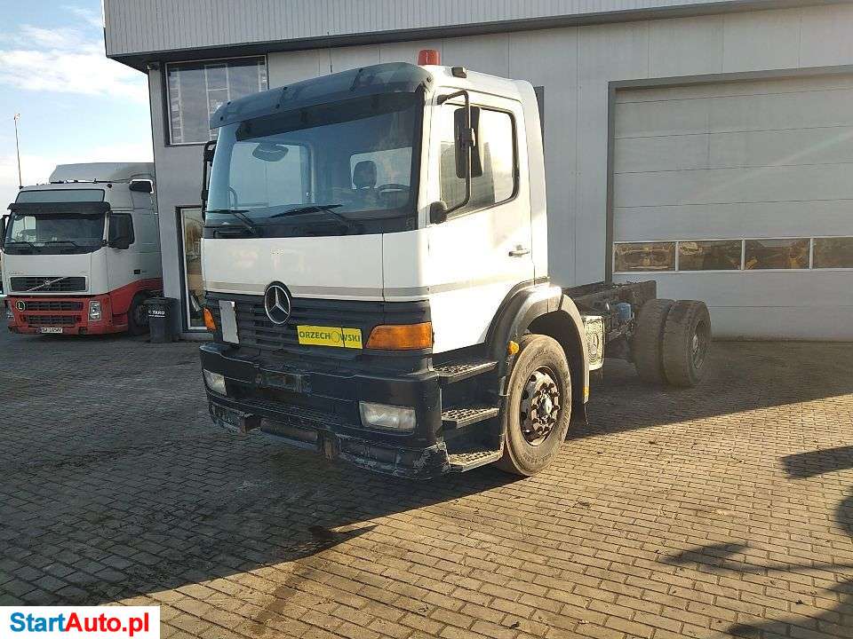 Mercedes-Benz ATEGO 1828