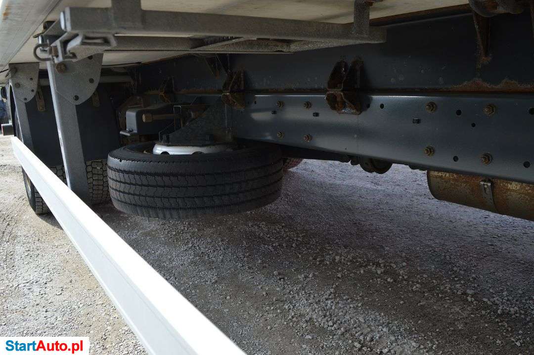 DAF LF 45.180 CHŁODNIA IZOTERMA MROŹNIA CARRIER XARIOS 500 + WINDA + DRZWI + DRZWI BOCZNE TOP STAN