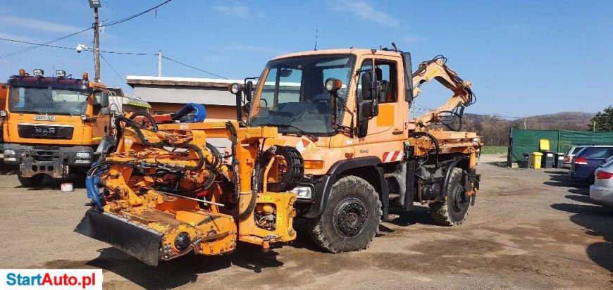Mercedes-Benz UNIMOG 405/12 U400