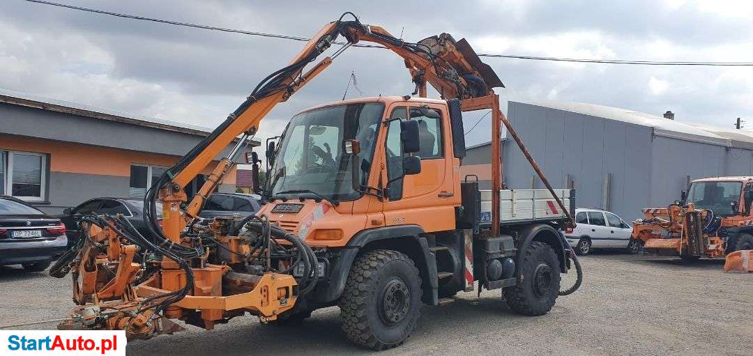 Mercedes-Benz UNIMOG 405/12 U400