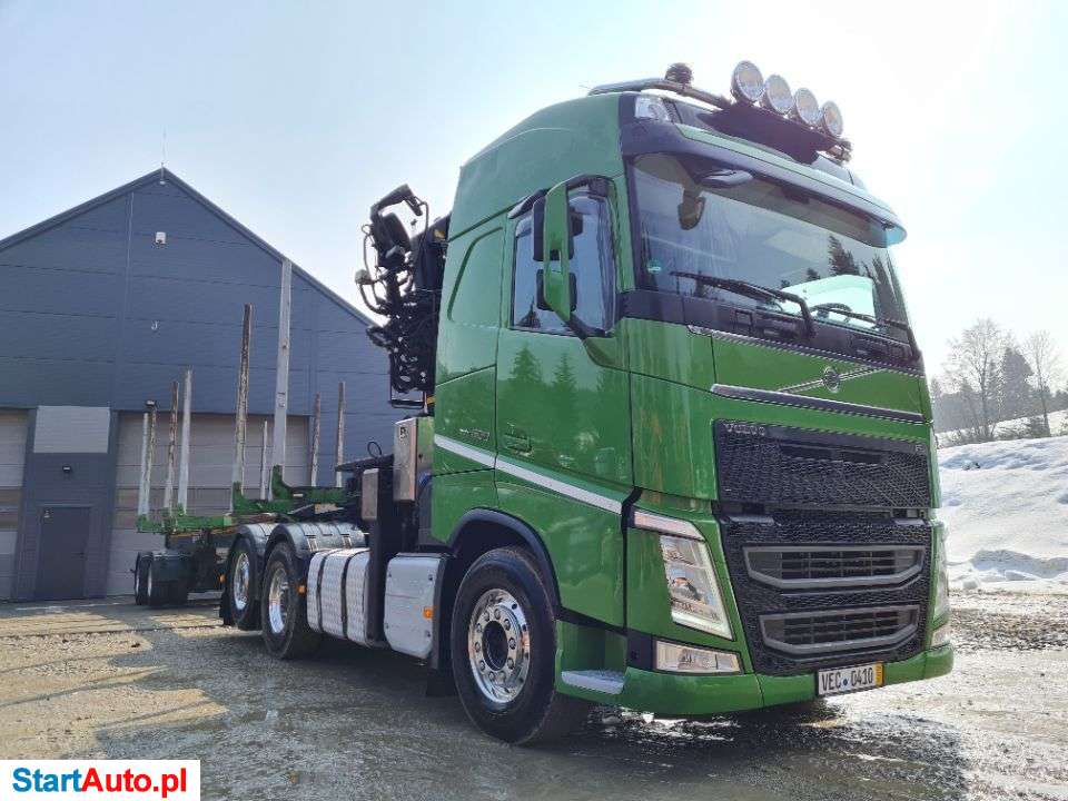 Volvo Do Drzewa Drewna Lasu Stosu Kłoda Doll Dłużyca