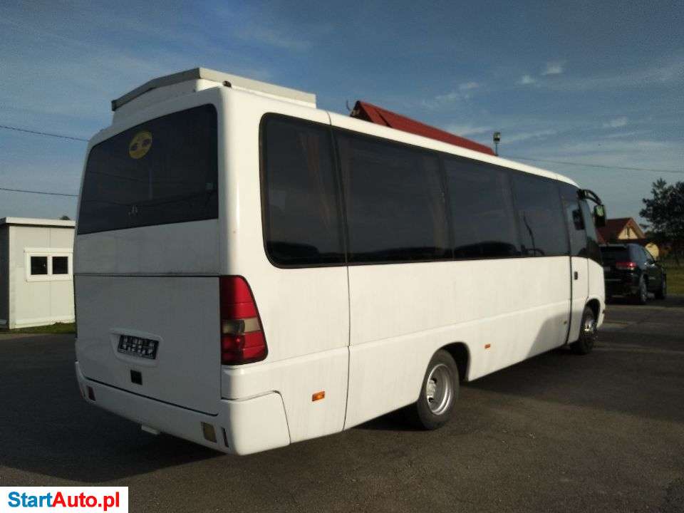 Mercedes-Benz Medio 818 (814 815)