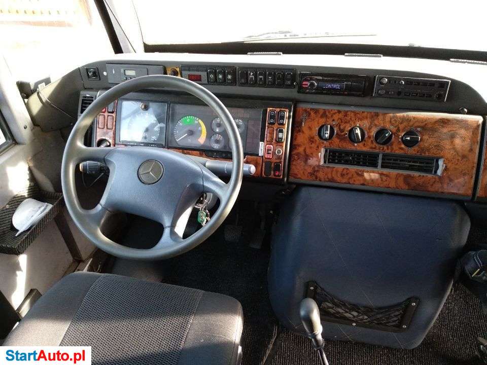 Mercedes-Benz Medio 818 (814 815)