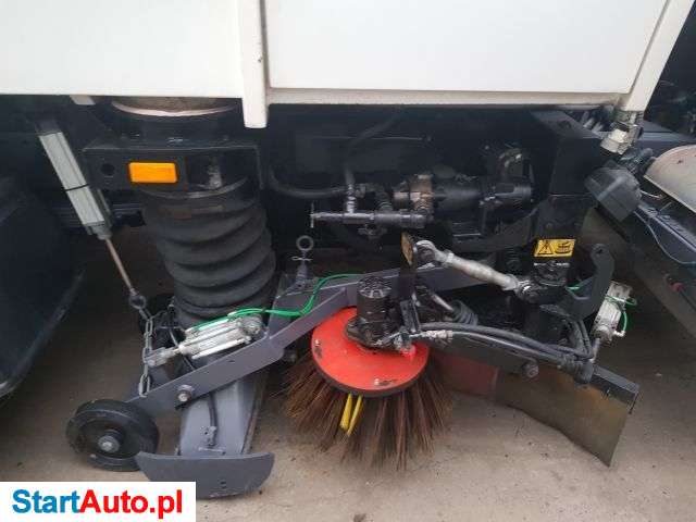 Iveco ML75E16 Zamiatarka Uliczna Drogowa Dwustronna