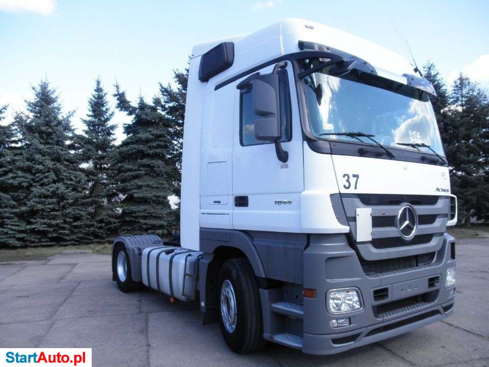 Mercedes-Benz Actros Mega Space 1844