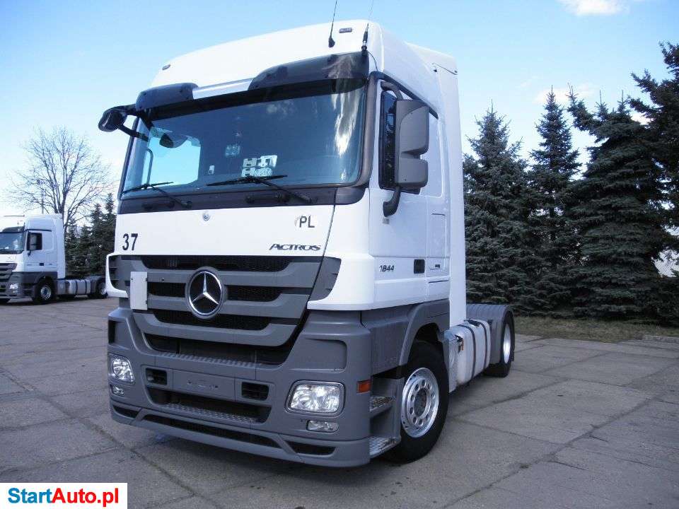 Mercedes-Benz Actros Mega Space 1844