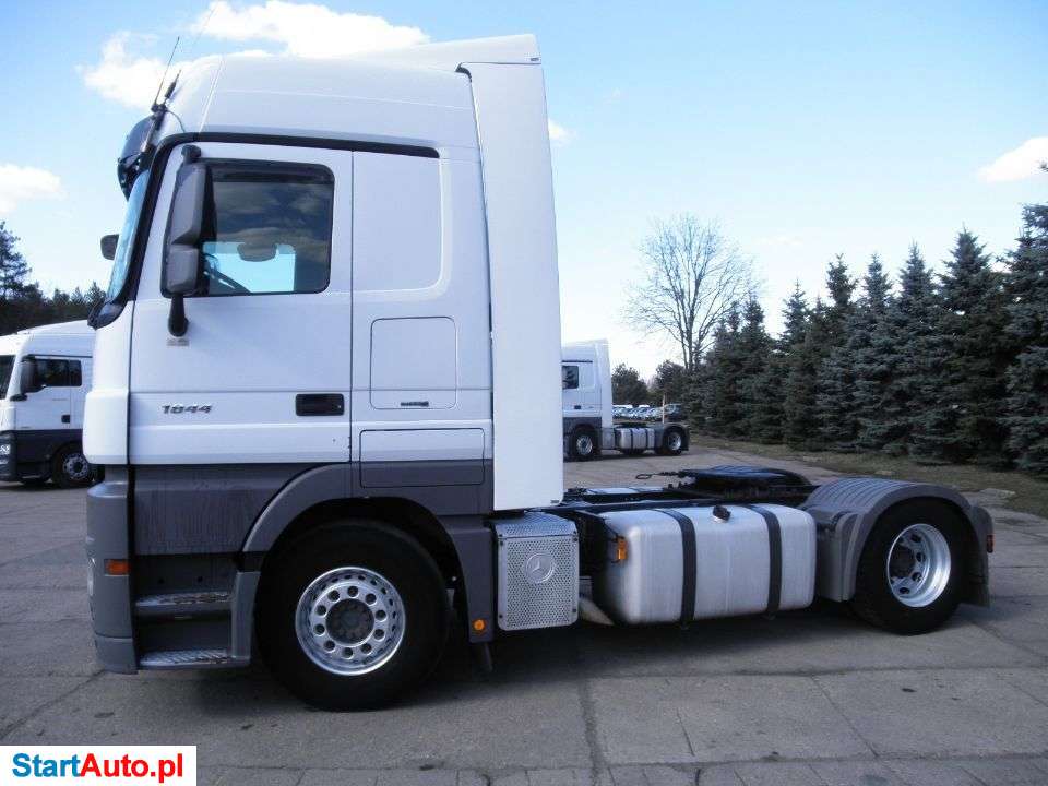 Mercedes-Benz Actros Mega Space 1844