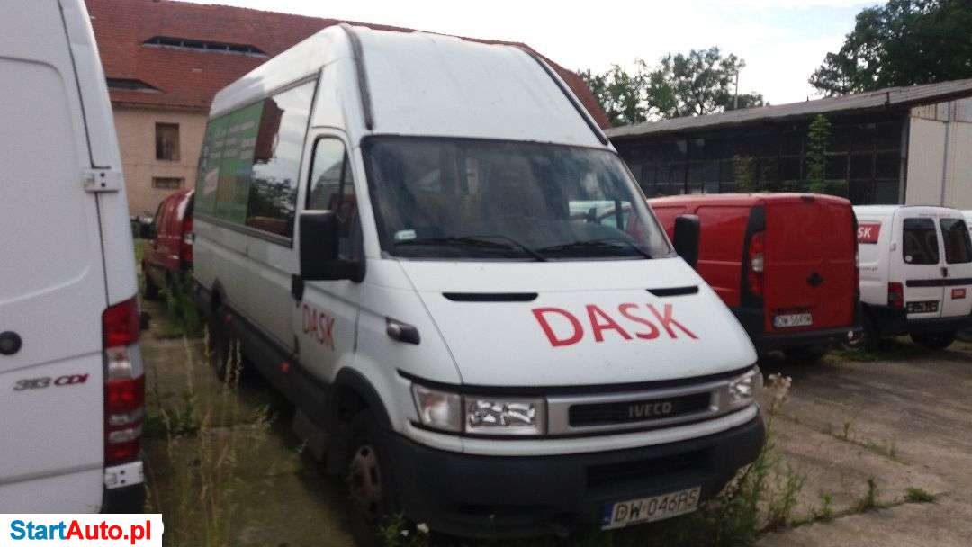 Iveco DAILY 19 + 1 AMZ KUTNO