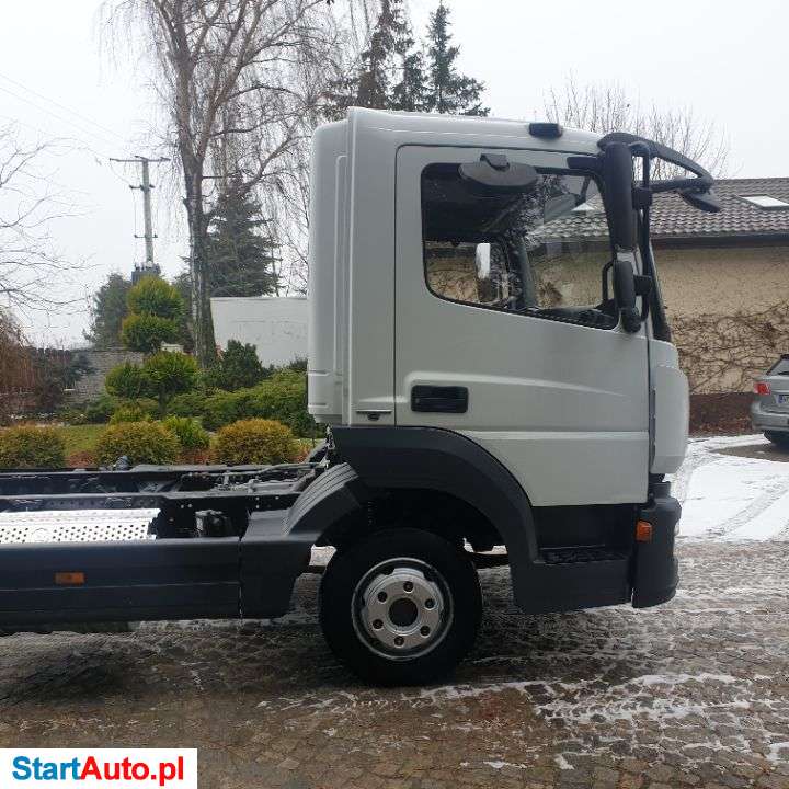 Mercedes-Benz ATEGO 818