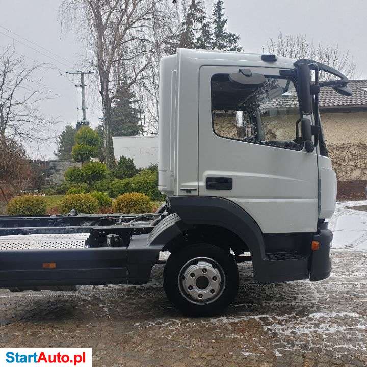 Mercedes-Benz ATEGO 818