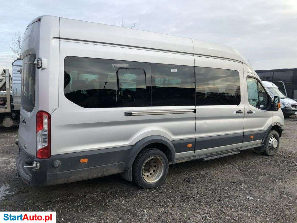 Ford Transit Autobus 18
