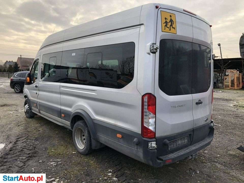 Ford Transit Autobus 18
