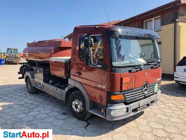Mercedes-Benz ATEGO 818