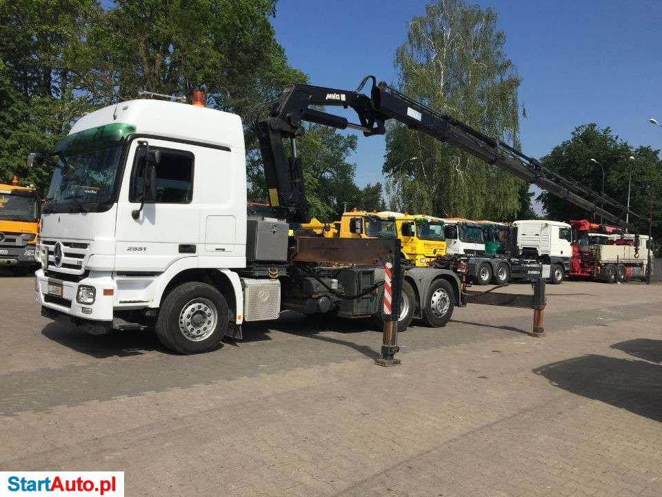 Mercedes-Benz MERCEDES ACTROS 2551 6X2 EURO 5, CIĄGNIK SAMOCHODOWY Z ŻURAWIEM MKG HLK 381,