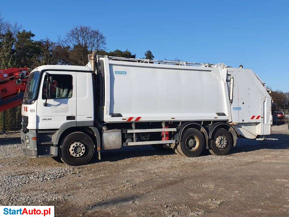 Mercedes-Benz Actros 2532