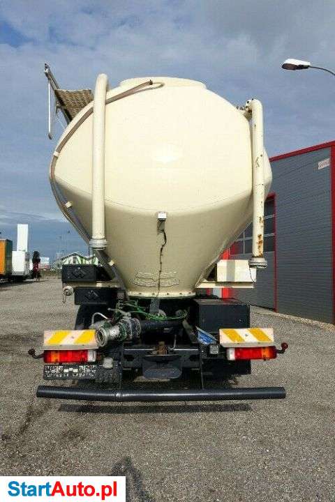 Scania P 420 SILOS 5 KOMOROWY 33000 L TRZECIA OŚ SKRĘTNA