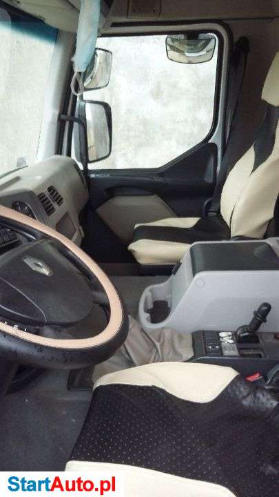 Renault Premium