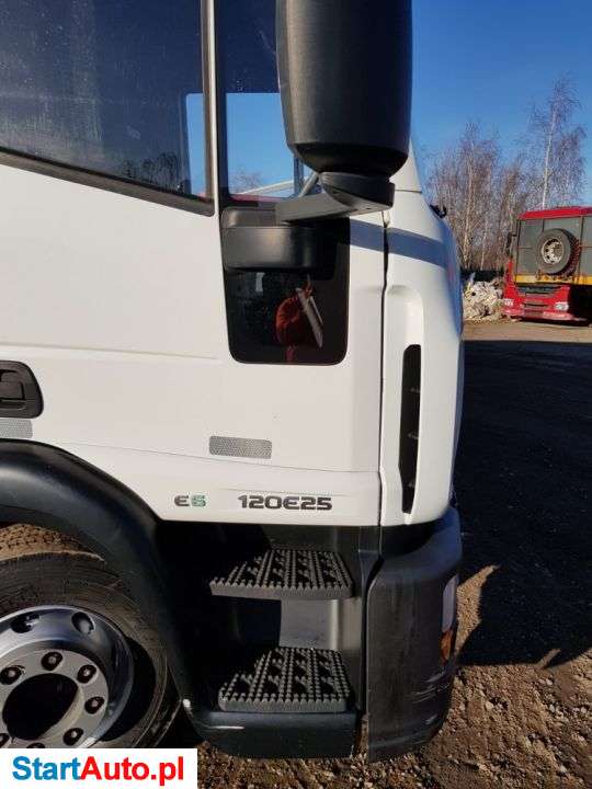 Iveco 120e25
