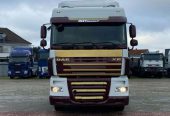 DAF XF 105.460 STANDARD / AUTOMAT / RETARDER / EURO 5 / 2X ZBIORNIK PALIWA / ORYGINALNY PRZEBIEG / SPROWADZONY Z HOLANDII / OPONY 315/70 / STAN BARDZO DOBRY / SPACE CAB SC / HALOGENY DACHOWE / SPOJLERY KABINOWE I MIĘDZYOSIOWE /