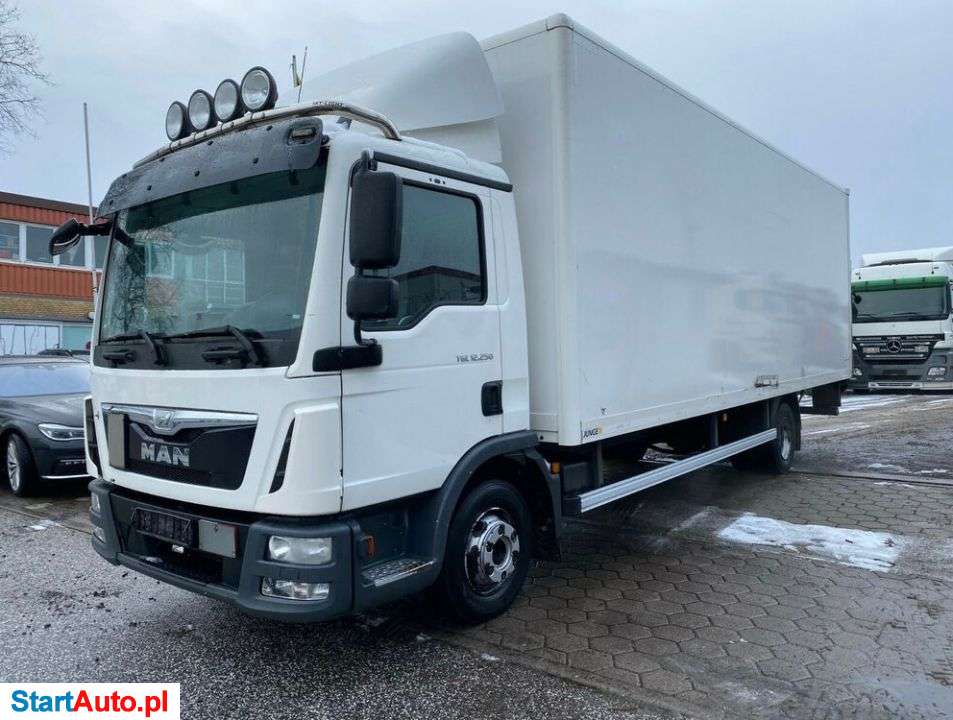 MAN TGL 12.250 MANUAL ESP 12000kg HAK SPROWADZONY Z NIEMIEC NAUKA JAZDY