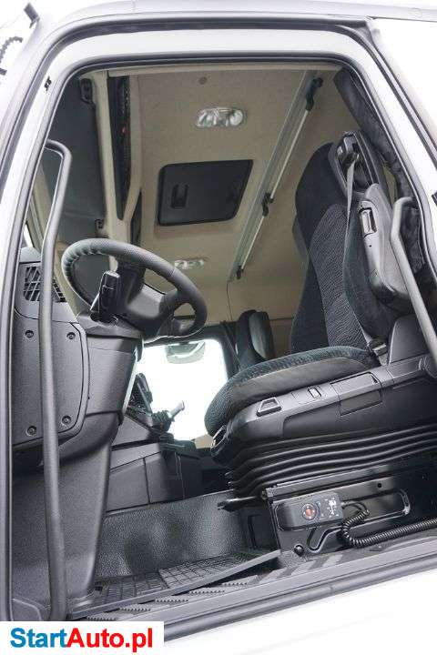 Mercedes-Benz / ACTROS / 2542 / E 6 / 6 X 2 / CHŁODNIA + WINDA / 21 EUROPALET / DŁ. 8,7 M / OS SKRĘTNA